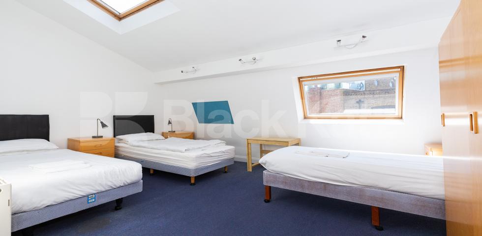 			3 BED WAREHOUSE CONVESRION!, 3 Bedroom, 1 bath, 1 reception Flat			 Crawford House Farringdon Road, CLERKENWELL / FARRINGDON